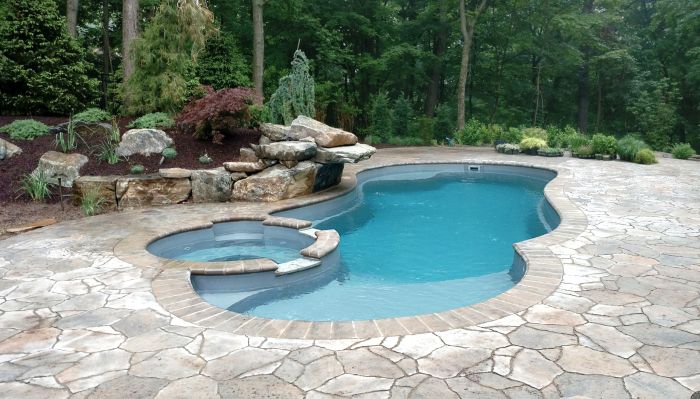 Original modern pool shape